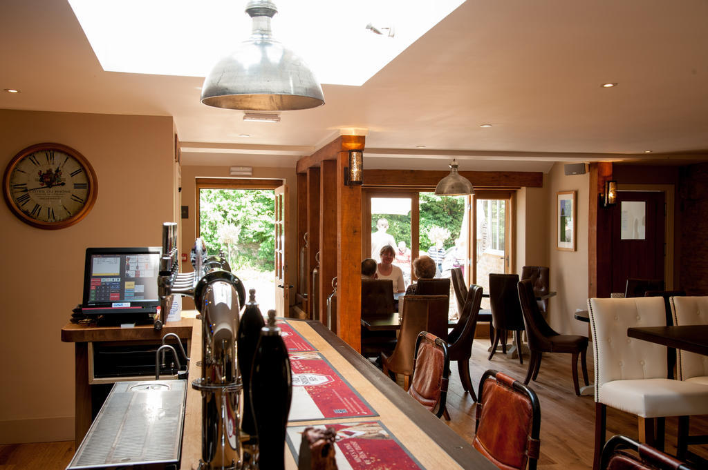 The Wychwood Inn Shipton under Wychwood Εξωτερικό φωτογραφία
