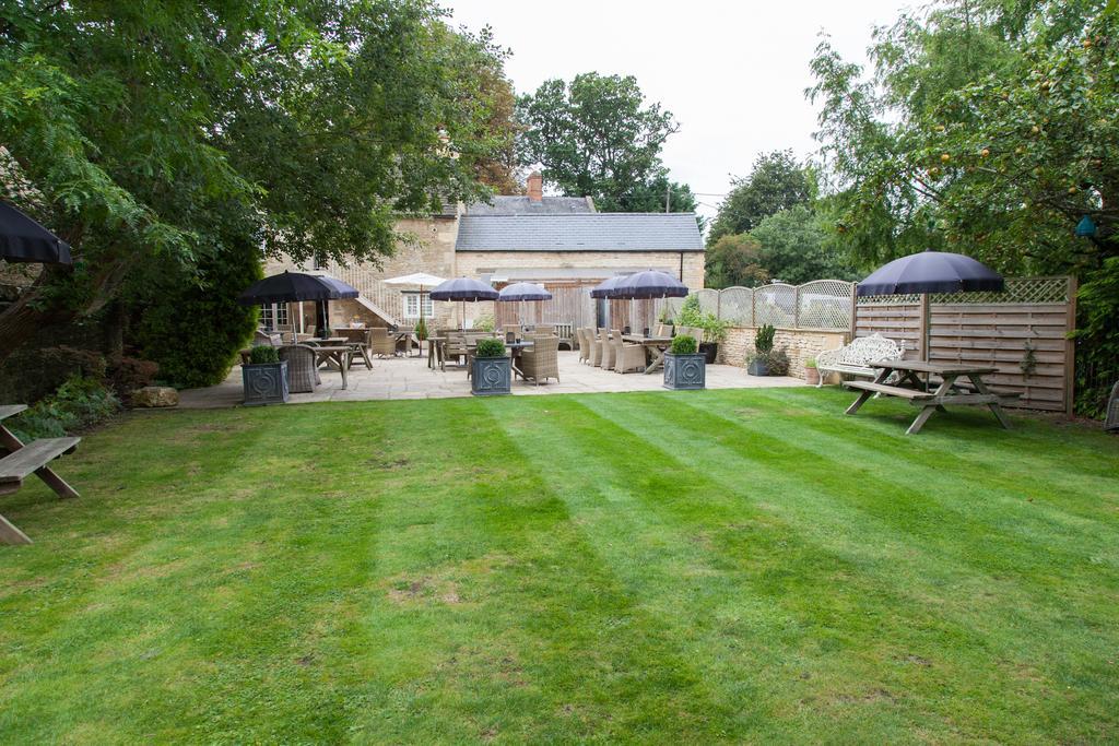 The Wychwood Inn Shipton under Wychwood Εξωτερικό φωτογραφία