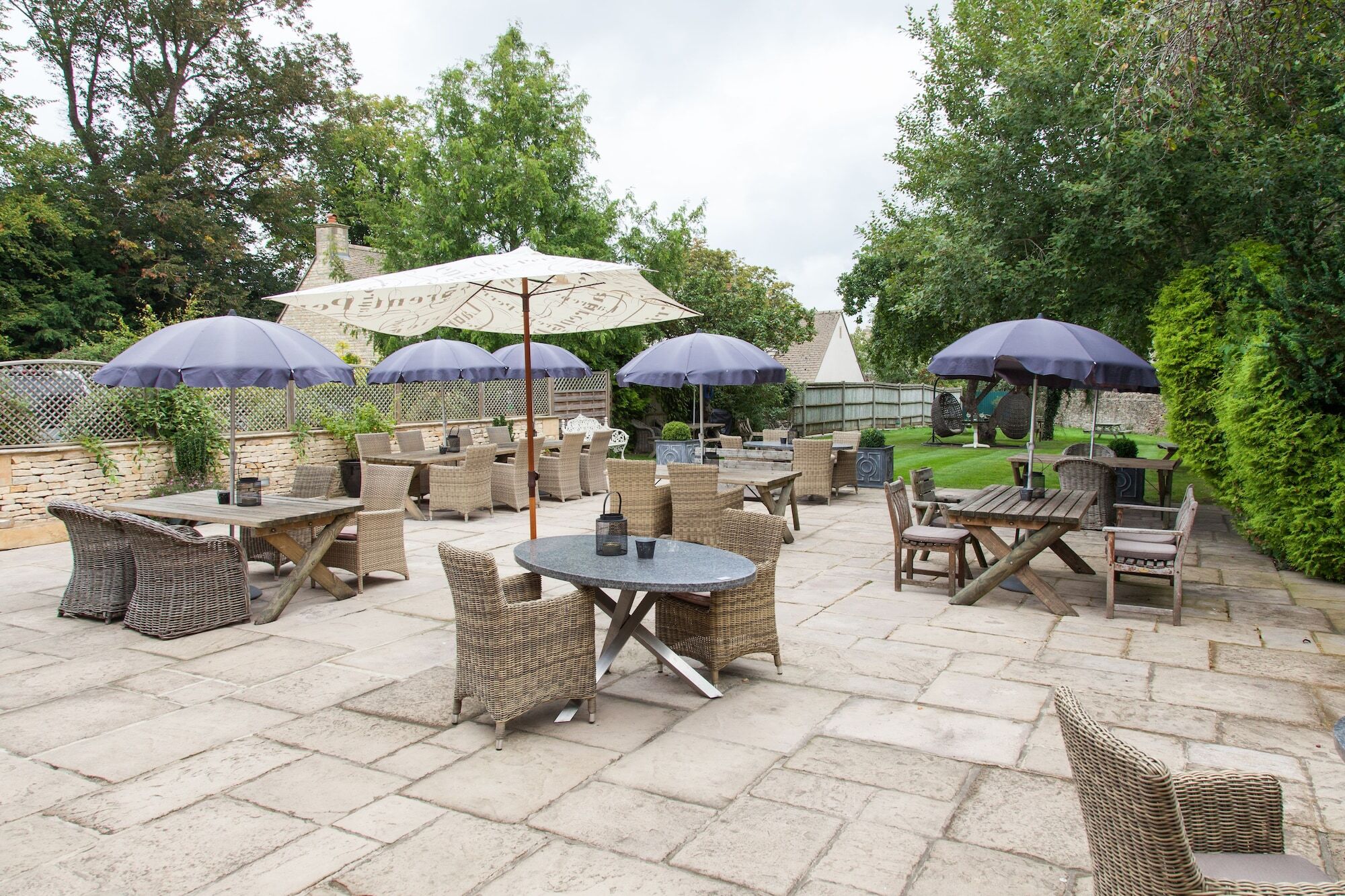 The Wychwood Inn Shipton under Wychwood Εξωτερικό φωτογραφία